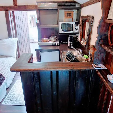 Cozy Coastal Retreat Near Arendal Διαμέρισμα